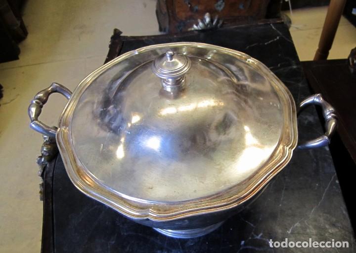 Antig&uuml;edades: Sopera de metal plateado Meneses - Foto 2