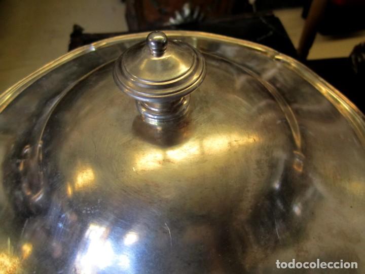 Antig&uuml;edades: Sopera de metal plateado Meneses - Foto 3