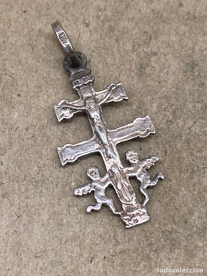 Antig&uuml;edades: Cruz de plata - Foto 1