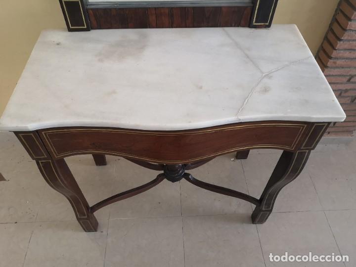 Antig&uuml;edades: Consola con incrustaci&oacute;n dorada y espejo - Foto 7