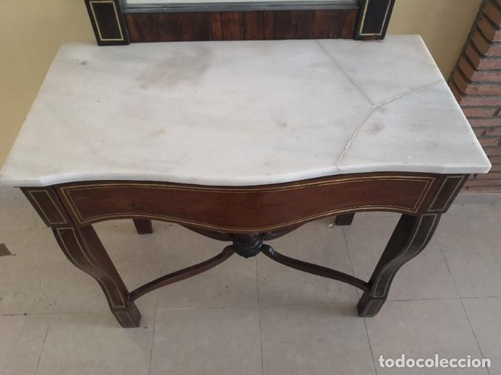 Antig&uuml;edades: Consola con incrustaci&oacute;n dorada y espejo - Foto 8