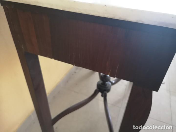 Antig&uuml;edades: Consola con incrustaci&oacute;n dorada y espejo - Foto 9