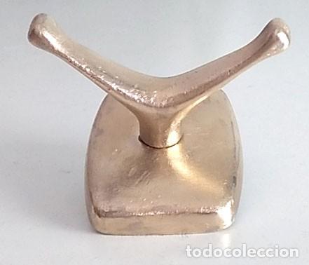 Antig&uuml;edades: COLGADOR, PERCHADE &Eacute;POCA
