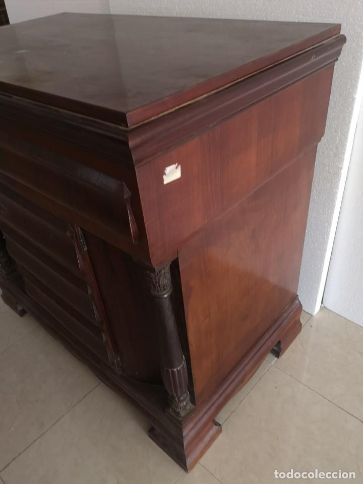 Antig&uuml;edades: C&oacute;moda antigua con compartimento de m&aacute;rmol - Foto 8