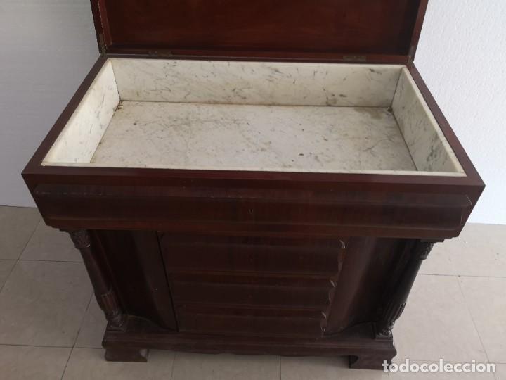 Antig&uuml;edades: C&oacute;moda antigua con compartimento de m&aacute;rmol - Foto 10