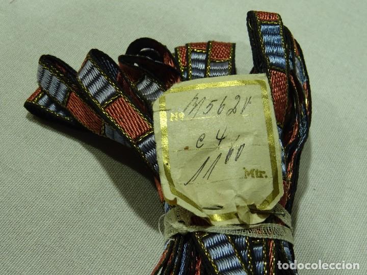Antig&uuml;edades: Tira Antigua con Hilo de Oro - Foto 2