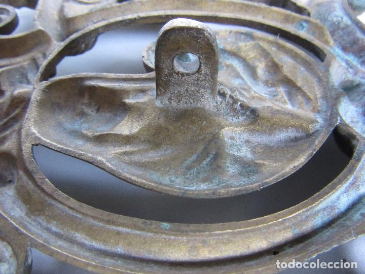 Antig&uuml;edades: PORTAPAZ CON LA VIRGEN DE LA LECHE Y QUERUBINES - Foto 9