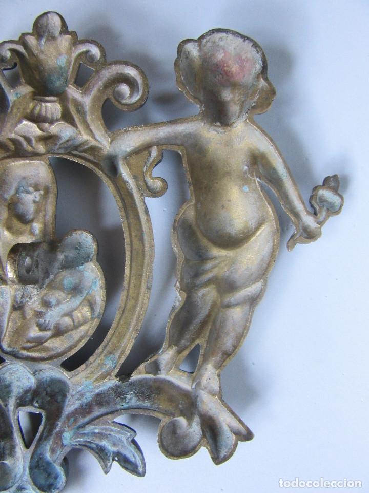 Antig&uuml;edades: PORTAPAZ CON LA VIRGEN DE LA LECHE Y QUERUBINES - Foto 11