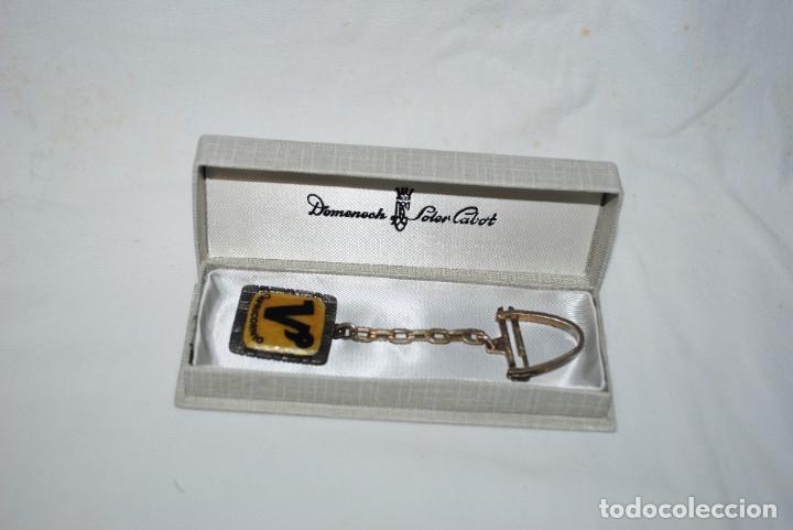 Antig&uuml;edades: LLAVERO DE PLATA DE DOMENECH SOLER CABOT - Foto 1
