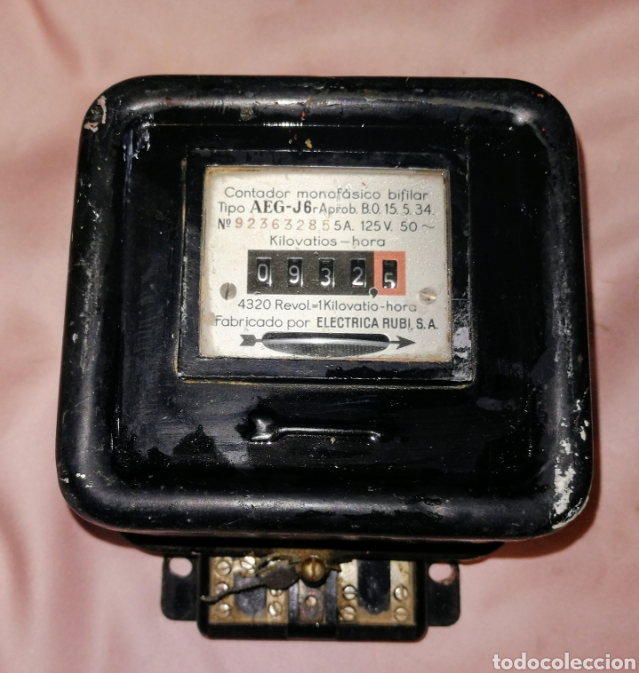Antiguidades: ANTIGUO CONTADOR DE LA LUZ. CONSERVA SUS LACRES. ENVIO CERTIFICADO INCLUIDO.