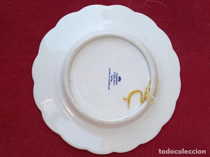 Antig&uuml;edades: PLATO EN PORCELANA DE HOLANDA - MARCADA EN LA BASE. - Foto 6
