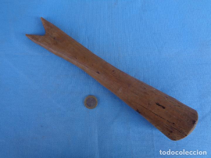 Antig&uuml;edades: ETNOGRAF&Iacute;A. ELEMENTO DE MADERA - Foto 1