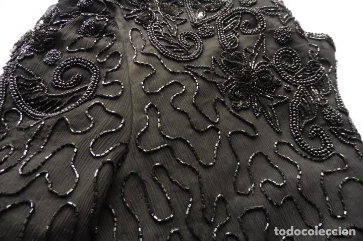 Antig&uuml;edades: BLUSA CON MOSTACILLAS Y AZABACHES - Foto 1