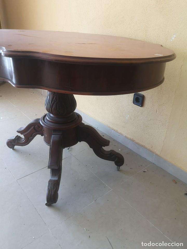 Antig&uuml;edades: Mesa velador antigua - Foto 6