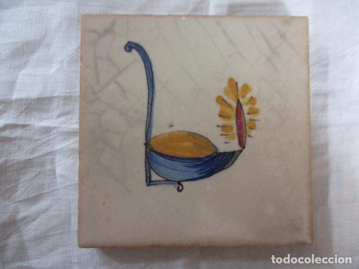 Antig&uuml;edades: Azulejo Candil Montavan (Triana) - Foto 1