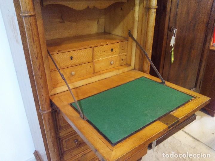 Antig&uuml;edades: ESCRITORIO ABATTANT, DE PINO TEA Y MARMOL - Foto 4
