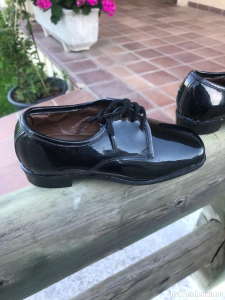 Oggetti Antichi: Pos guerra, zapatitos charol