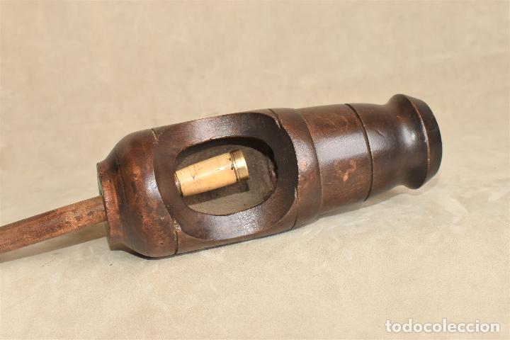 Antiquitäten: CORCHADOR DE BOTELLAS DE DE 22 CM CERRADO Y 36 CM ESTIRADO COMPLETO
