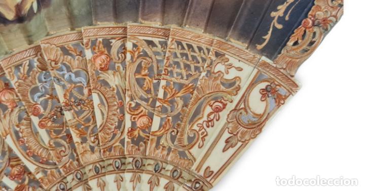 Antigüedades: Precioso abanico en hueso calado y policromado. País seda pintada. 25cm ca 1900 - Foto 4 - 290357673