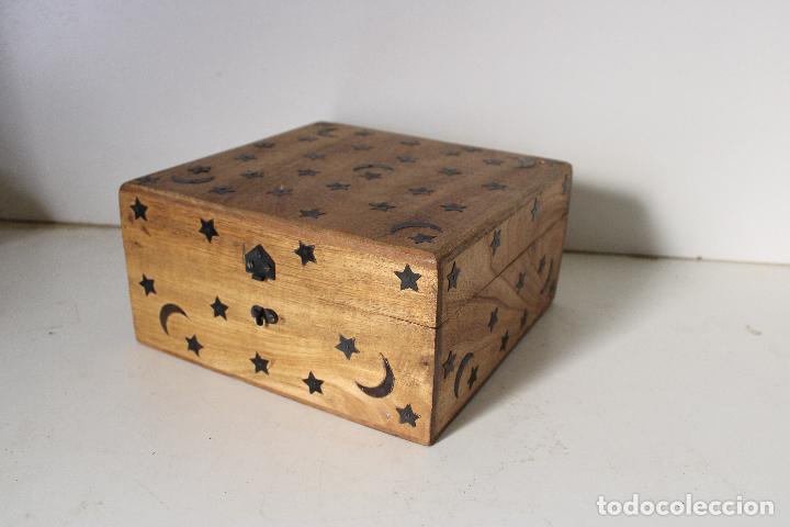 Antig&uuml;edades: caja de madera - Foto 1