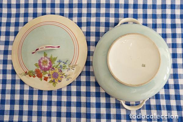 Antig&uuml;edades: Sopera de porcelana - Foto 4