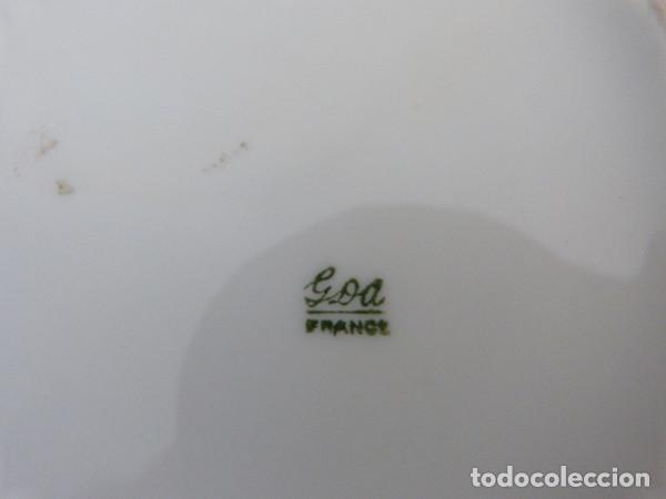 Antig&uuml;edades: Sopera de porcelana - Foto 5