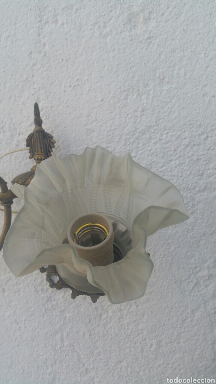 Antig&uuml;edades: L&aacute;mpara o aplique pared de bronce. - Foto 2