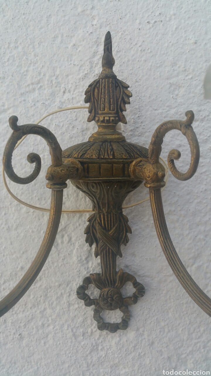 Antig&uuml;edades: L&aacute;mpara o aplique pared de bronce. - Foto 3
