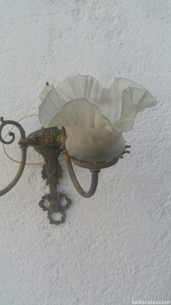 Antig&uuml;edades: L&aacute;mpara o aplique pared de bronce. - Foto 5