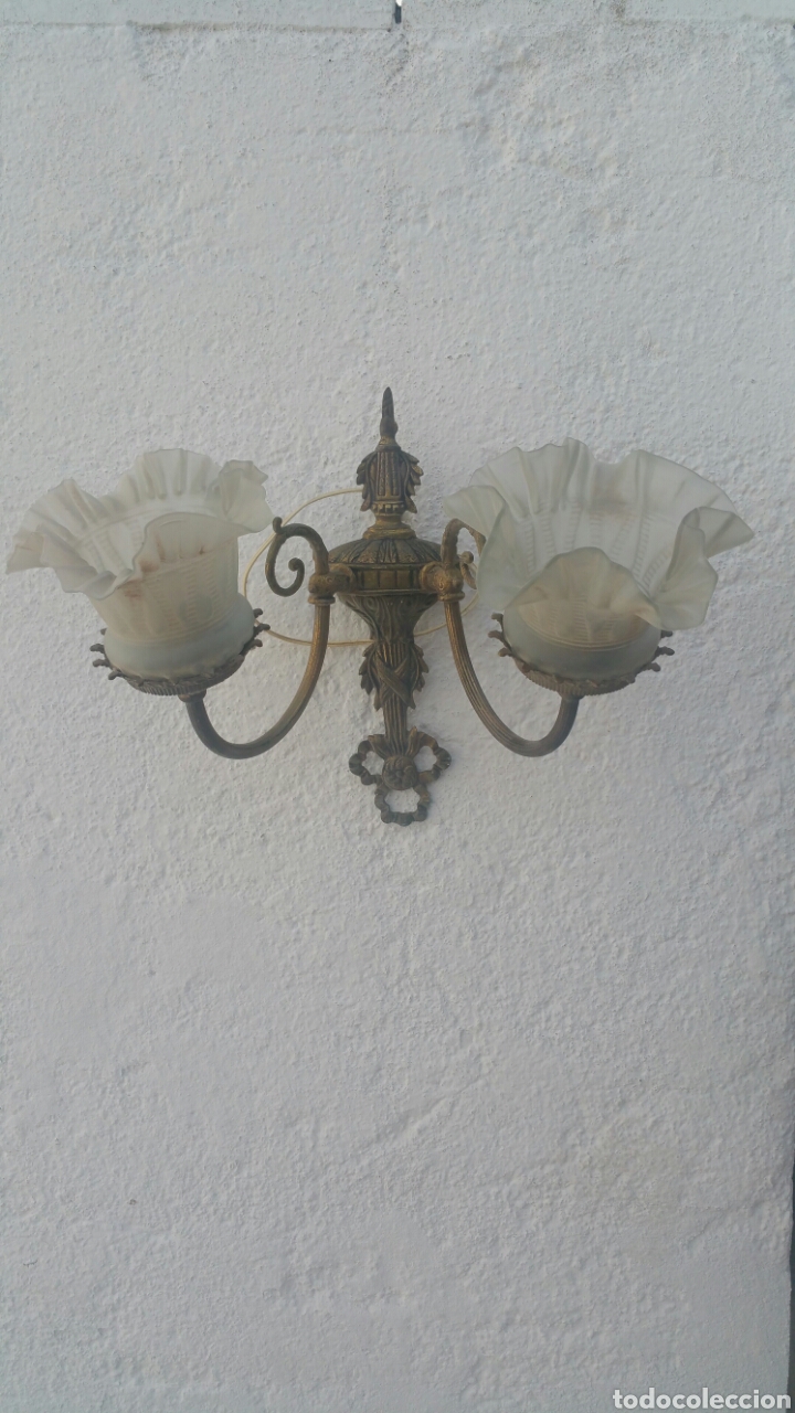 Antig&uuml;edades: L&aacute;mpara o aplique pared de bronce. - Foto 1