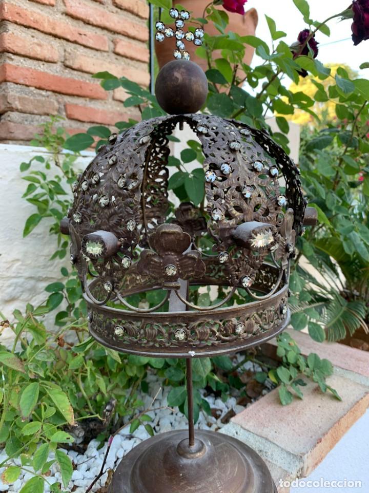 Antig&uuml;edades: Corona de bronce Napolitana