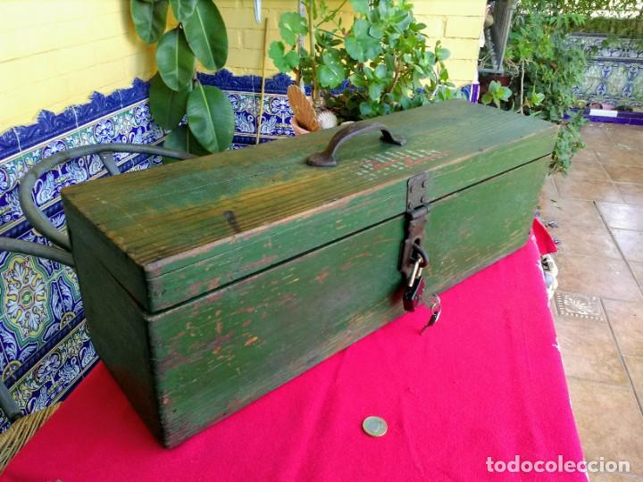 Antig&uuml;edades: Maleta caja de herramienta - Foto 6
