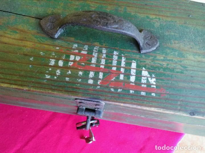 Antig&uuml;edades: Maleta caja de herramienta - Foto 8