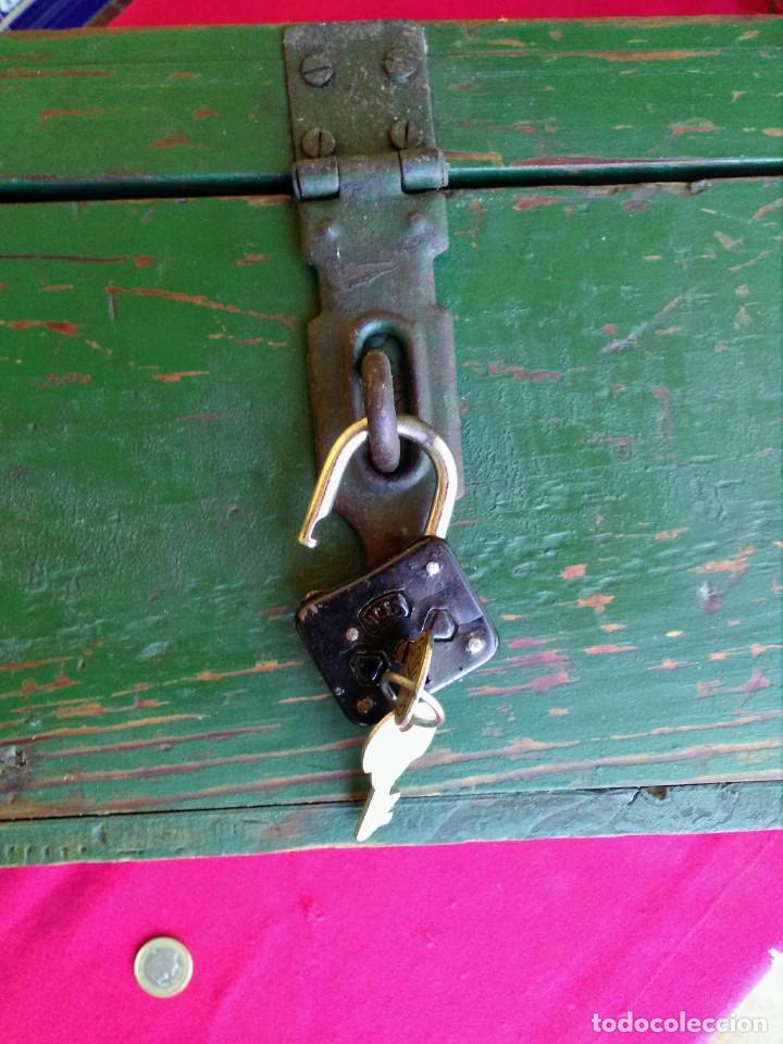 Antig&uuml;edades: Maleta caja de herramienta - Foto 9