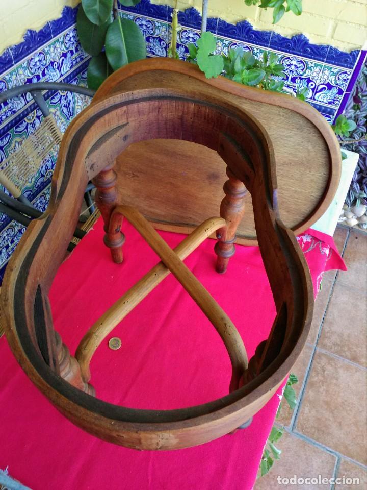 Antig&uuml;edades: Mesita mueble de bidet - Foto 4