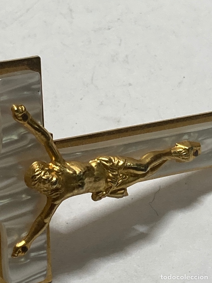 Antig&uuml;edades: Cruz de bronce y nacar chapada 8x4 cm - Foto 4