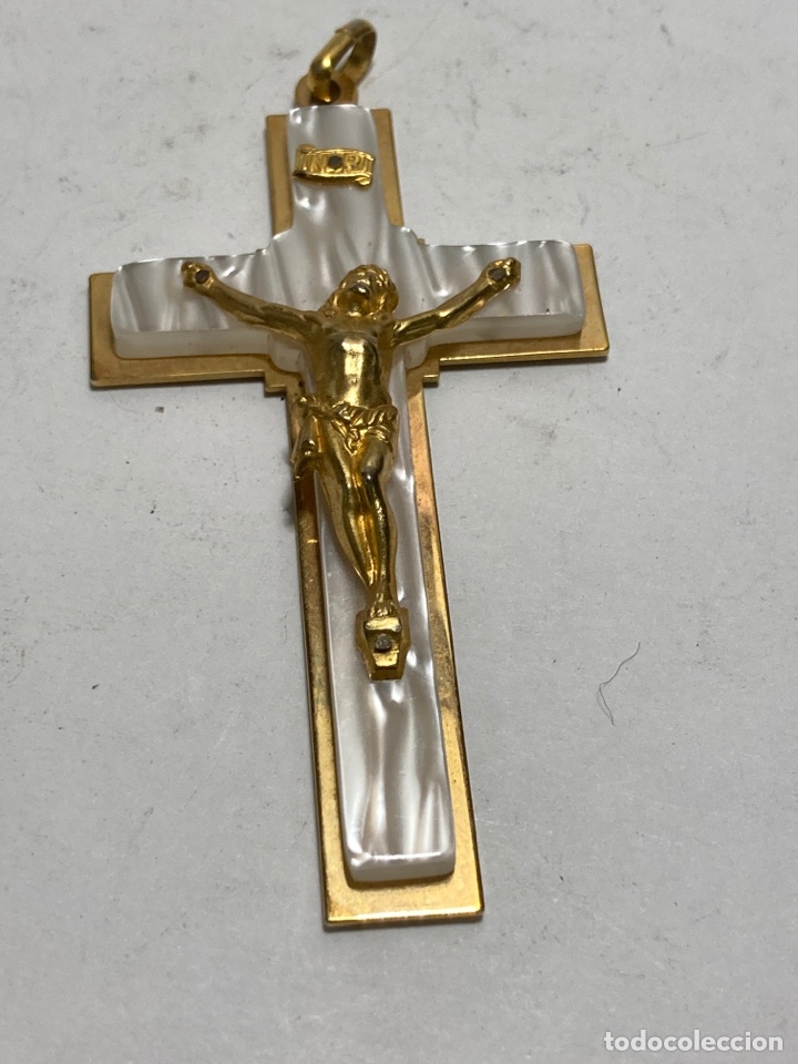 Antig&uuml;edades: Cruz de bronce y nacar chapada 8x4 cm - Foto 1