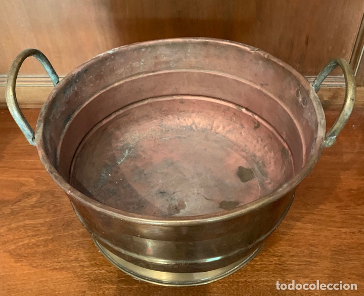 Antig&uuml;edades: Olla de cobre con asas - Foto 2