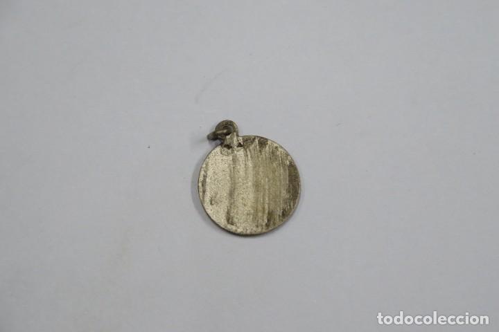 Antig&uuml;edades: MEDALLA. NUESTRA SE&Ntilde;ORA DE BEGO&Ntilde;A. PLATA - Foto 2
