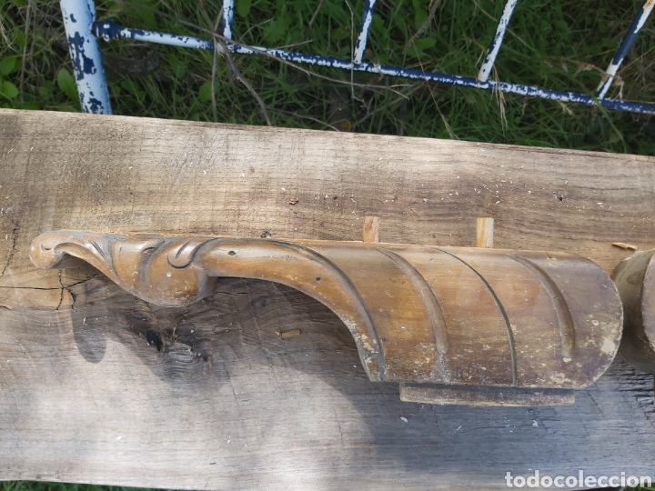 Oggetti Antichi: Pareja de patas de armario modernista.