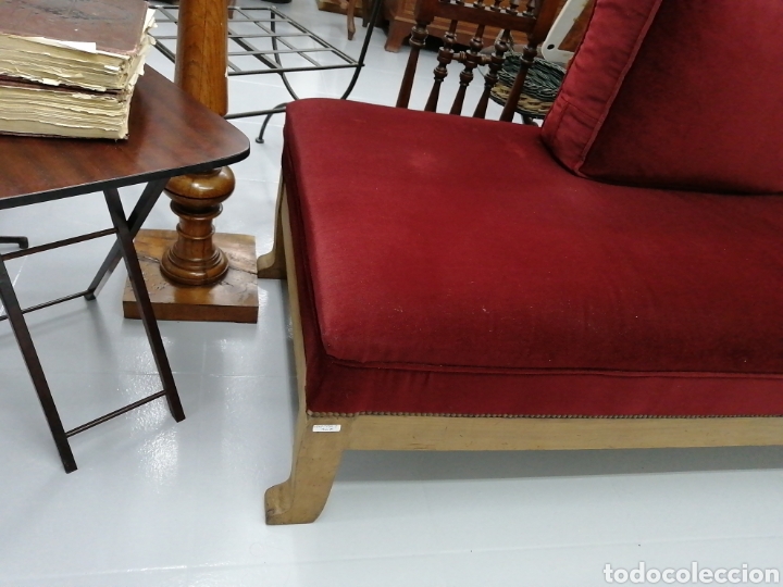 Antig&uuml;edades: Div&aacute;n madera caoba y terciopelo - Foto 2