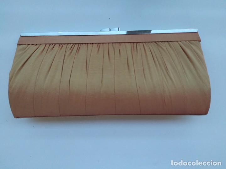 Antig&uuml;edades: Bolso fiesta comprado en boutique - Foto 1