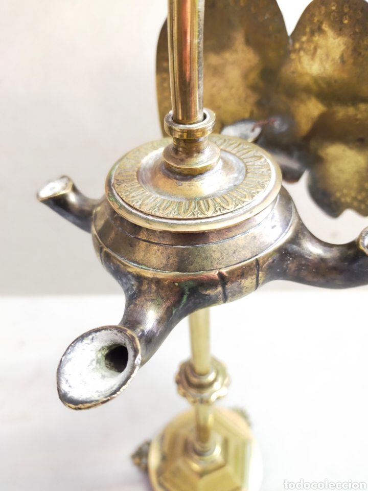 Antig&uuml;edades: LAMPARILLA CANDIL EN BRONCE. 41 CM. - Foto 11