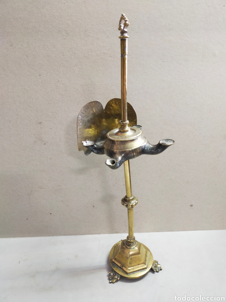 Antig&uuml;edades: LAMPARILLA CANDIL EN BRONCE. 41 CM. - Foto 1