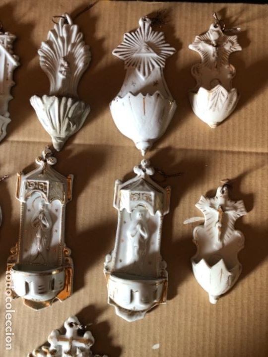 Antig&uuml;edades: 16 BENDITERAS ANTIGUAS DE PORCELANA Y BISCUIT - Foto 2
