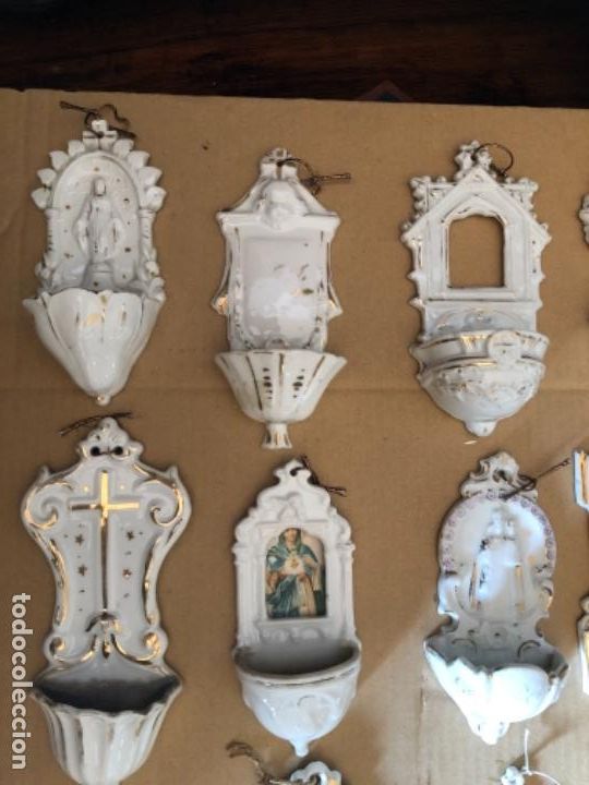 Antig&uuml;edades: 16 BENDITERAS ANTIGUAS DE PORCELANA Y BISCUIT - Foto 3