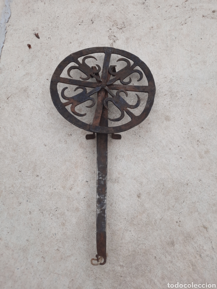Antig&uuml;edades: Parrilla de forja - Foto 1