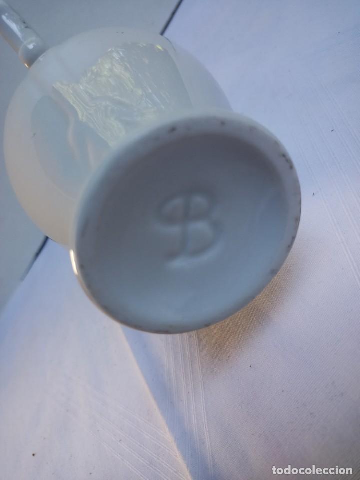 Antig&uuml;edades: Jarra, jarrita de porcelana sellada en la base - Foto 8