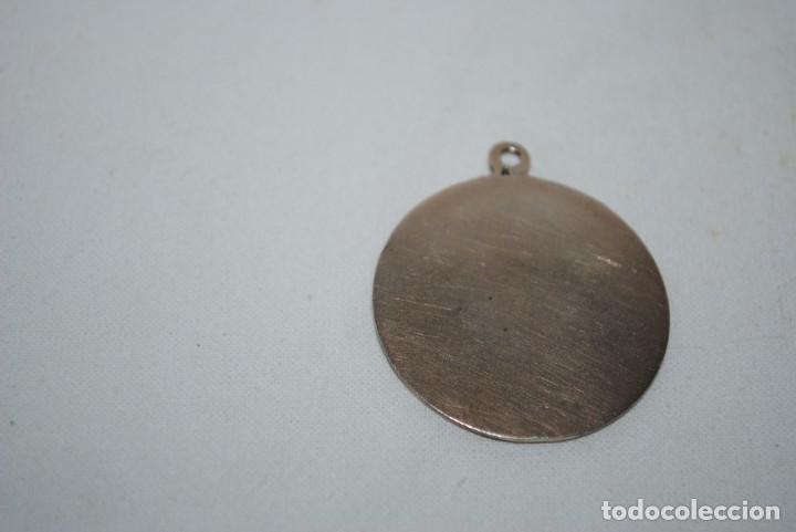 Antig&uuml;edades: ESPLENDIDA MEDALLA DE LA VIRGEN INMACULADA . - Foto 3