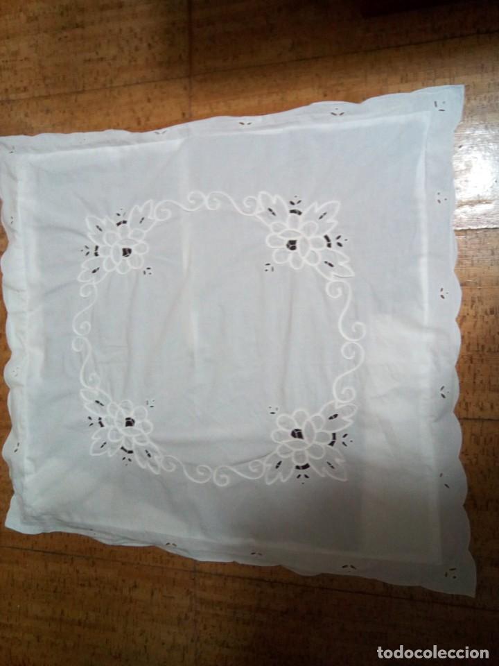 Antig&uuml;edades: * FUNDA DE COJIN.82 CM (Rf:443/*) - Foto 1